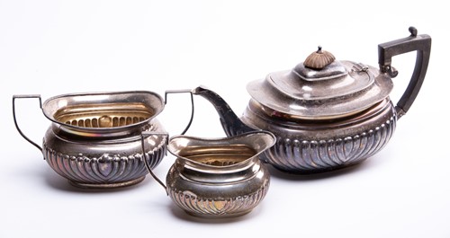Lot 516 - A matched early 20th century silver...