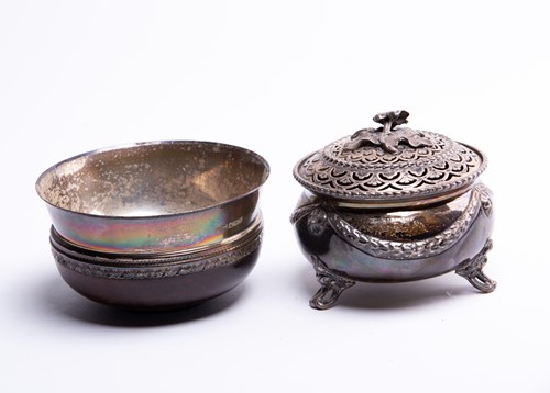 Lot 496 - A silver mounted Mazer bowl, mappin & Webb,...