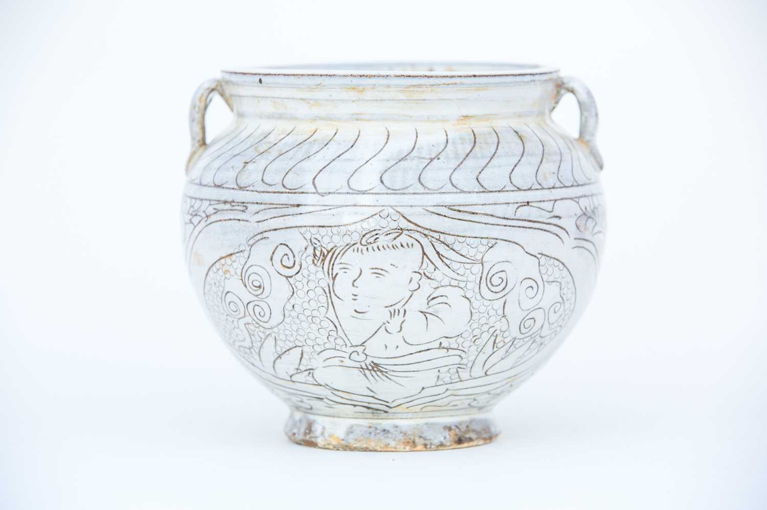 Lot 92 中国 磁州窑风格花瓶一件 世纪