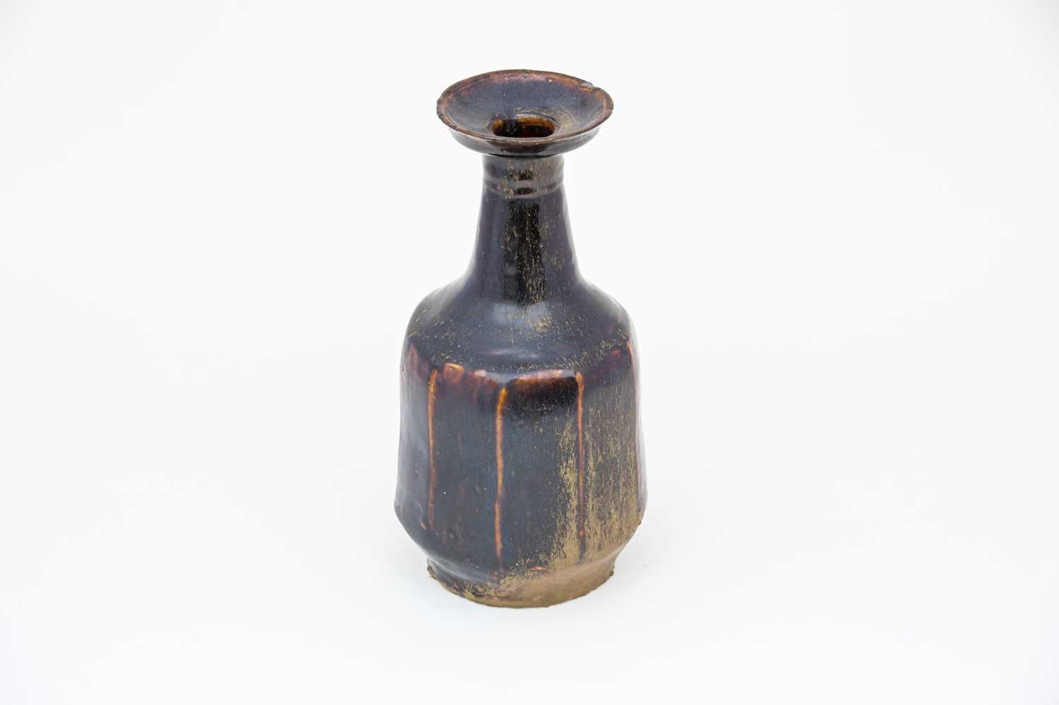 Lot 264 - 韩国，褐色釉瓶一件，大朝鲜国时代