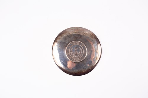 Lot 272 - 中国，银盘一件，内嵌民国开国纪念银币一枚，20世纪初