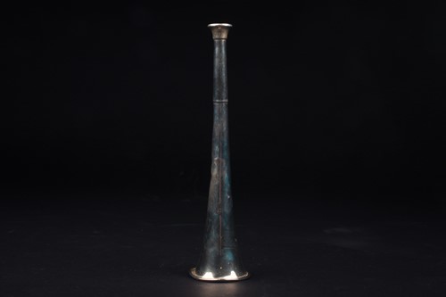 Lot 128 - A George V silver hunting horn, London 1918,...