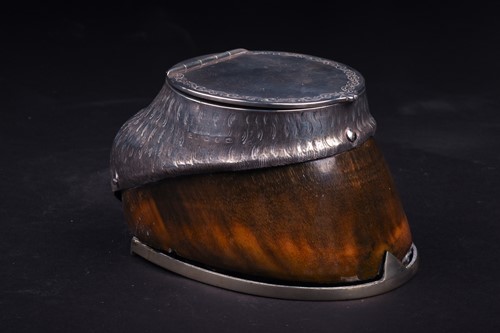 Lot 648 - A Victorian silver-mounted horse hoof inkwell,...