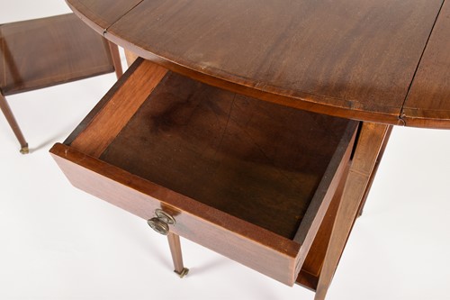 Lot 181 - A pair of mahogany drop leaf side tables, mid...
