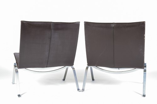 Lot 150 - A pair of Paul Kjaerholm 'PK22' chairs from a...