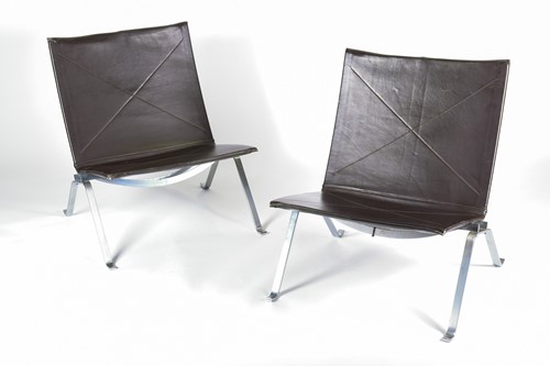 Lot 150 - A pair of Paul Kjaerholm 'PK22' chairs from a...