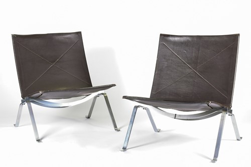 Lot 150 - A pair of Paul Kjaerholm 'PK22' chairs from a...