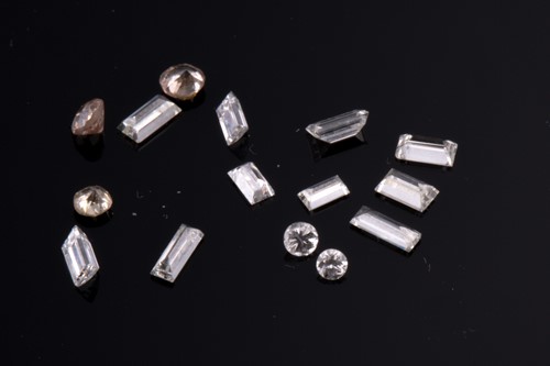 Lot 624 - A group of loose diamonds, to include...