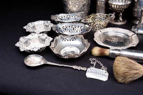 Lot 74 - A mixed collection of silver and white metal...