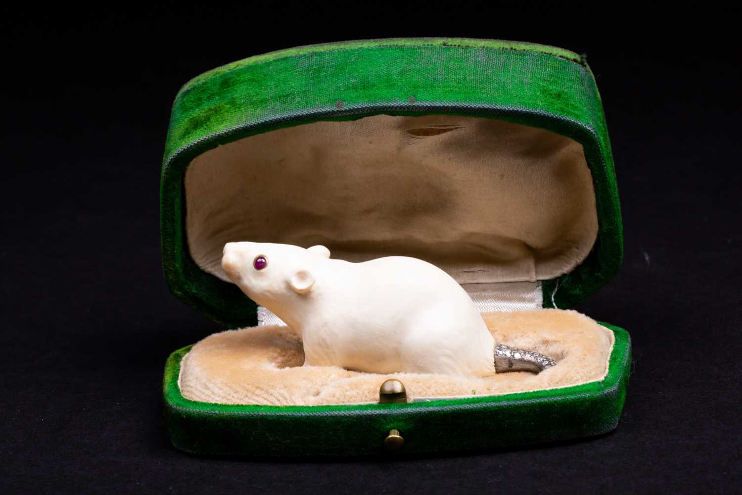 Lot 319 - A Russian carved ivory rat with silver and