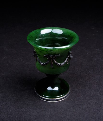Lot 267 - A Faberge nephrite jade cup, 20th century, the...