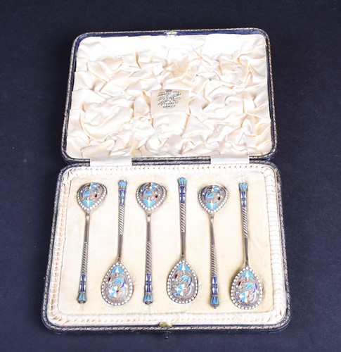 Lot 67 - A cased set of six Russian silver gilt and...