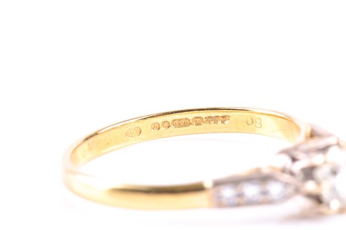 Lot 536 - A single stone diamond ring, the round...