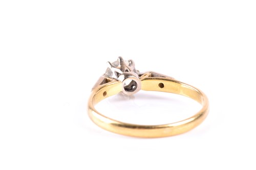 Lot 536 - A single stone diamond ring, the round...