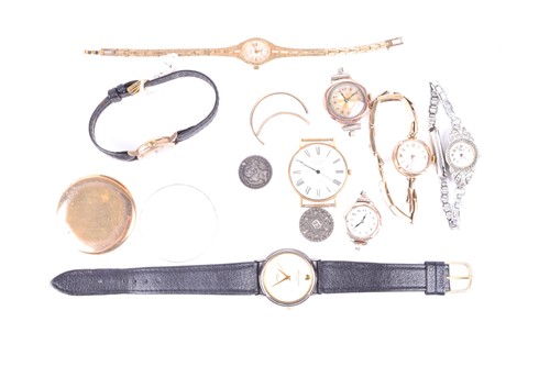 Lot 574 - A yellow metal ladies wristwatch marked 375,...