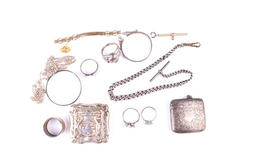 Lot 395 - A group of silver and white metal jewellery...