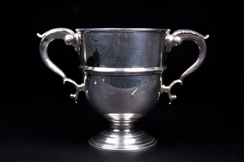 Lot 1 - A George V silver twin-handled trophy, London...