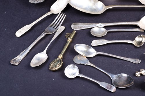 Lot 46 - A mixed group of silver items, largely...