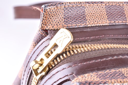 Lot 325 - A Louis Vuitton late 20th century handbag, of...