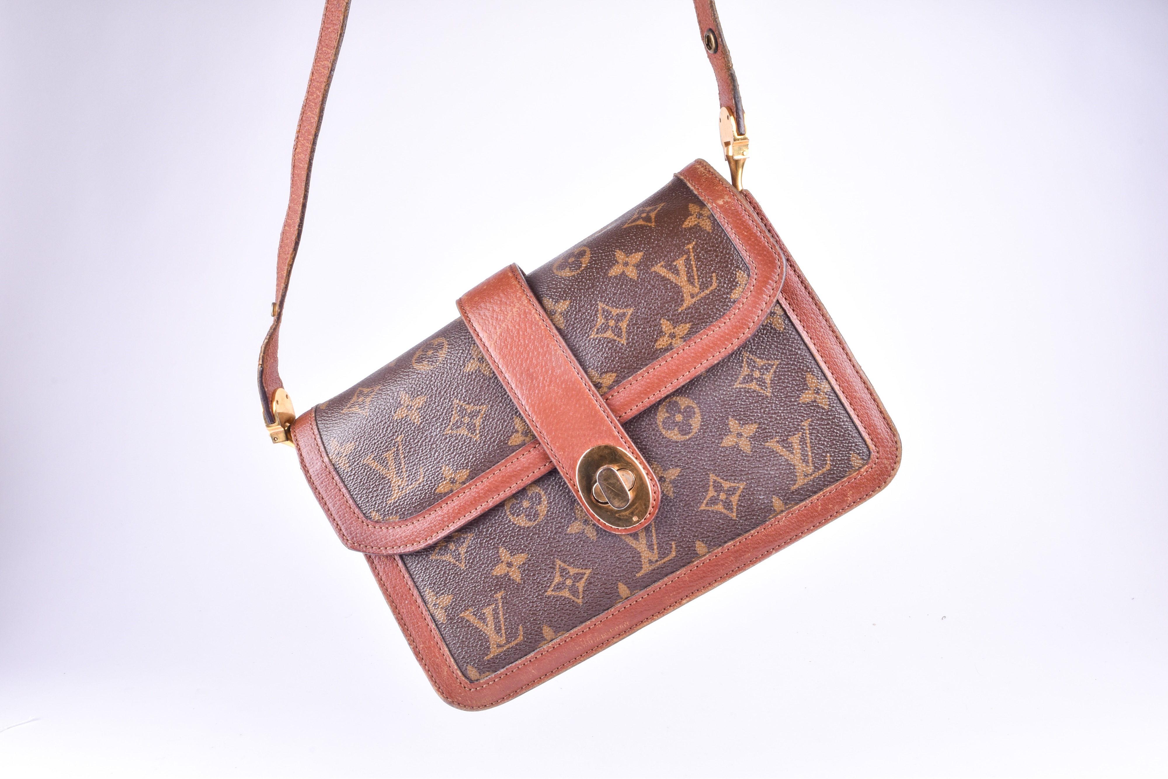 Sold at Auction: A Louis Vuitton monogram bucket bag 1980s