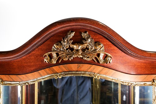Lot 174 - A French style serpentine fronted glazed...