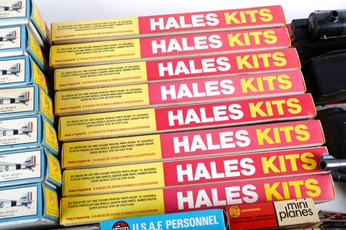 Lot 509 - A collection of boxed model aircraft kits, to...