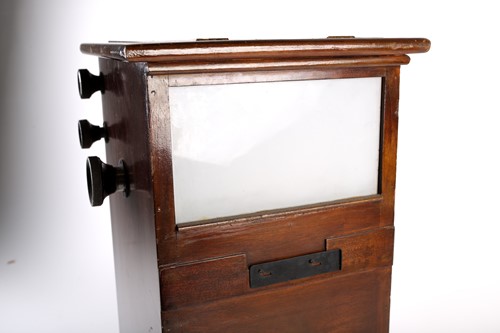 Lot 428 - A tabletop Stereoscopic viewer, early 20th...