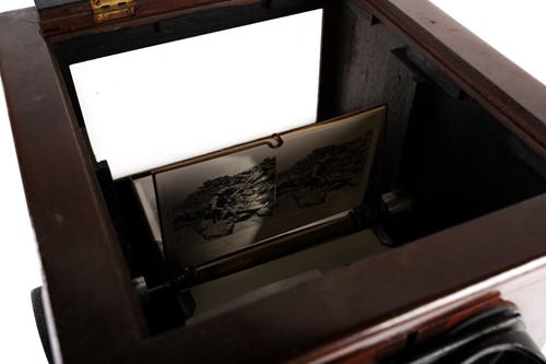 Lot 428 - A tabletop Stereoscopic viewer, early 20th...