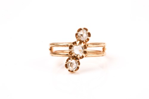 Lot 224 - A yellow metal and rose-cut diamond ring,...