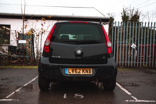 Lot 206 - A 2012 Vauxhall Agila SE 1.2 16v 5 door...