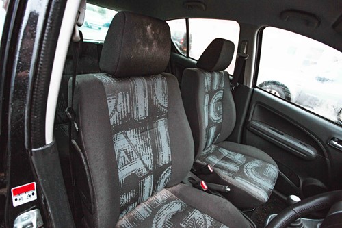 Lot 206 - A 2012 Vauxhall Agila SE 1.2 16v 5 door...