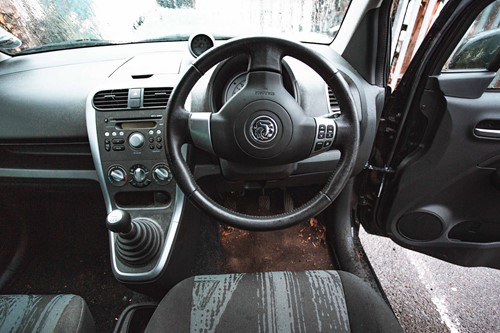 Lot 206 - A 2012 Vauxhall Agila SE 1.2 16v 5 door...