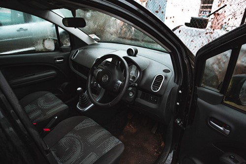 Lot 206 - A 2012 Vauxhall Agila SE 1.2 16v 5 door...