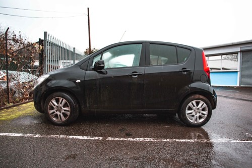 Lot 206 - A 2012 Vauxhall Agila SE 1.2 16v 5 door...
