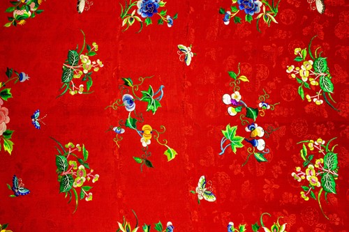 Lot 275 - A Chinese embroidered silk panel, 20th century,...
