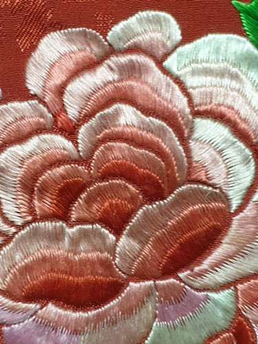 Lot 275 - A Chinese embroidered silk panel, 20th century,...
