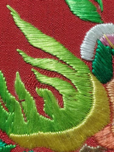 Lot 275 - A Chinese embroidered silk panel, 20th century,...