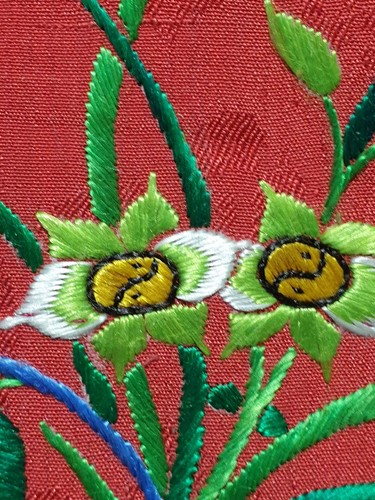 Lot 275 - A Chinese embroidered silk panel, 20th century,...