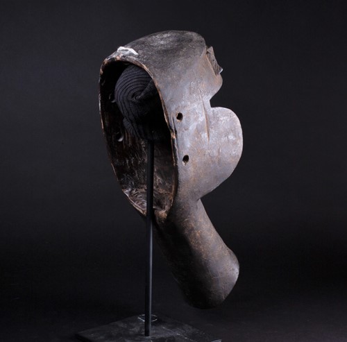 Lot 5 - A Dan Kagle/Bugle mask, Liberia/Sierra Leone,...