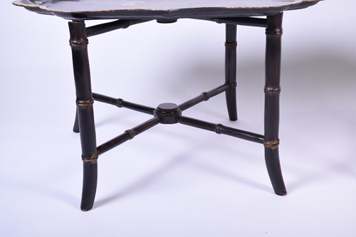 Lot 102 - An Edwardian inlaid bijouterie table, of oval...