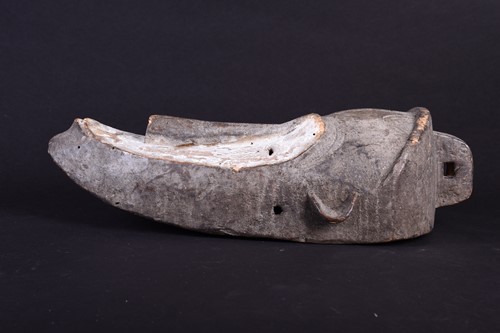 Lot 70 - A fang mask, Gabon, the long face with kaolin,...