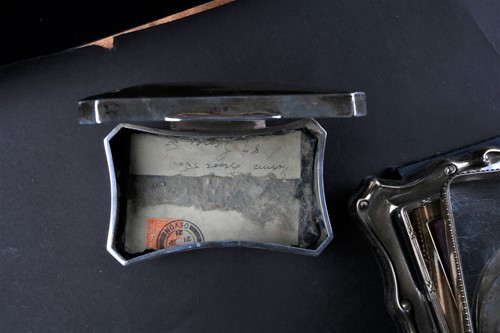 Lot 561 - A mixed collection of silver and white metal...