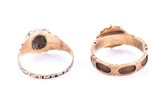Lot 695 - A Victorian yellow gold and enamel mourning...