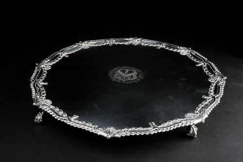 Lot 572 - A large George III, heavy silver, circular...