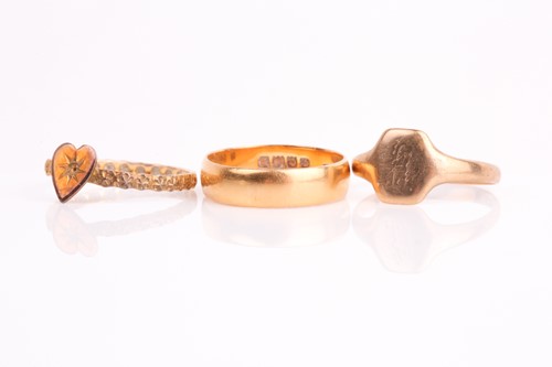 Lot 4 - A 22ct yellow gold band ring, together with a...