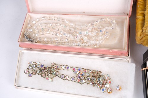 Lot 123 - A box of various costume jewellery items, to...