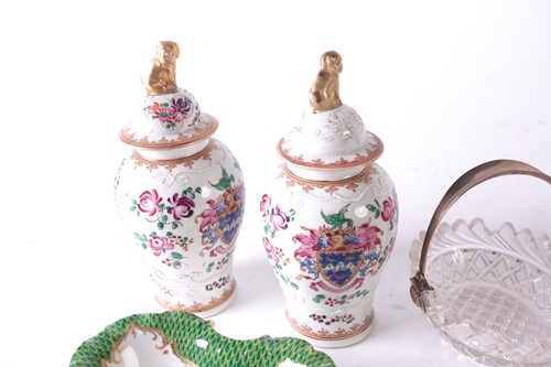 Lot 373 - A pair of Samson Porcelain Chinese Armorial...