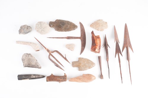 Lot 298 - A collection of knapped flint arrowheads...
