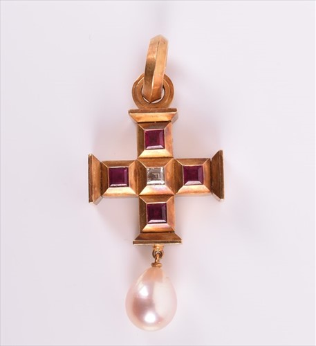 Lot 716 - Schrems. An 18ct yellow gold, diamond, and...