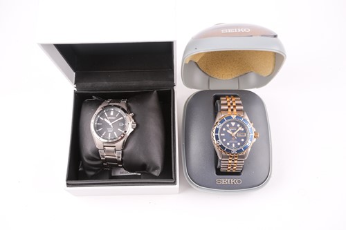 Lot 480 - Two Seiko Kinetic Titanium wristwatches, one...